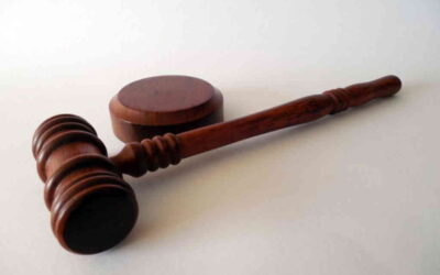 Funcionária de centro de saúde condenada a pena de prisão por forjar atestados