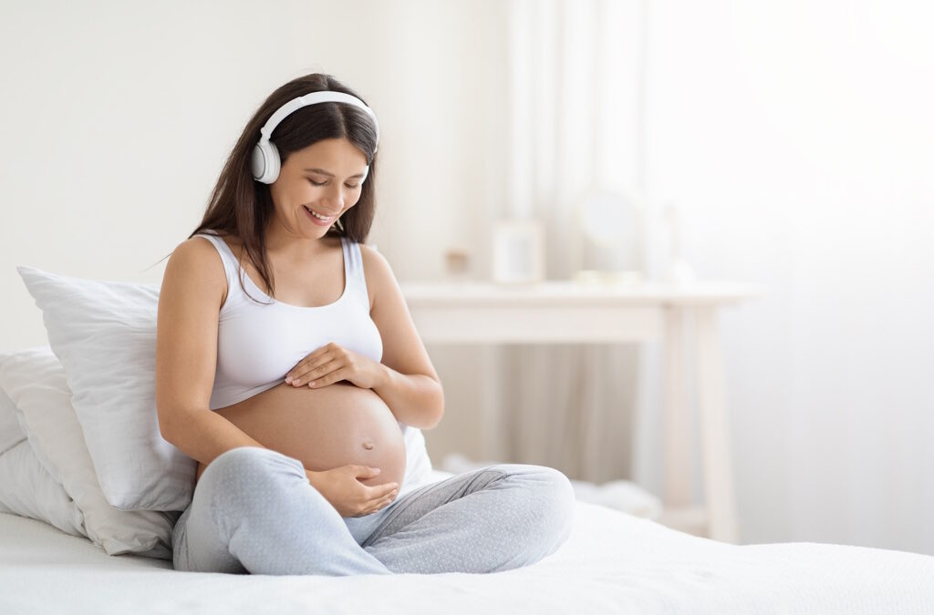 Ouvir música durante a gravidez aumenta capacidade cerebral e de fala dos bebés