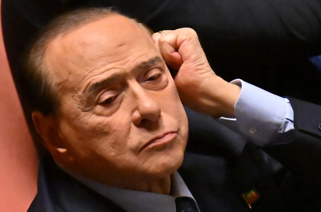 Berlusconi iniciou quimioterapia para tratar leucemia