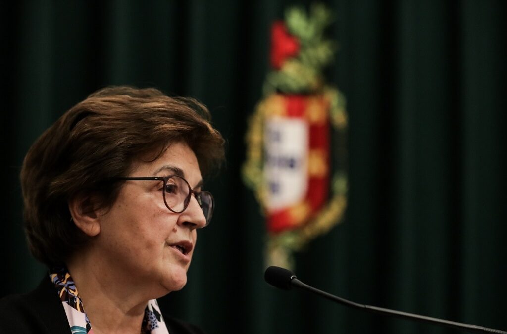 Ana Jorge acusa Governo de a ter exonerado de “forma rude”