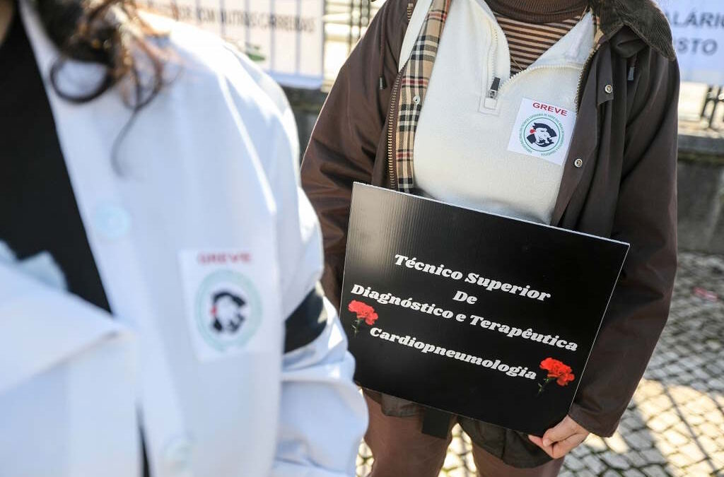Técnicos de diagnóstico e terapêutica ameaçam avançar com greve