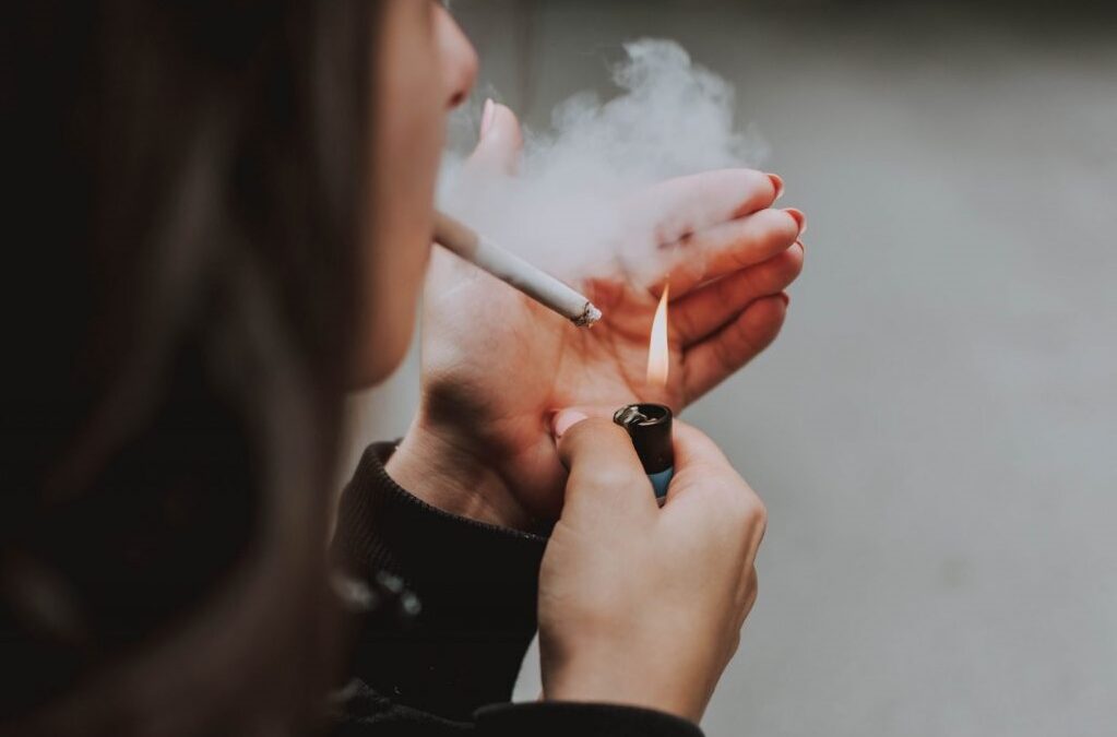 Tabaco: Pneumologistas alertam que pontos de venda são “montras privilegiadas” de ‘marketing’