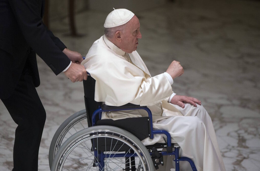 Papa Francisco deixará hospital amanhã