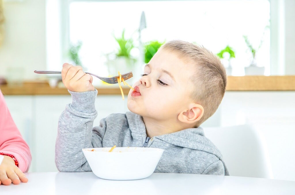 OMS pede regras para criar bons ambientes alimentares para as crianças