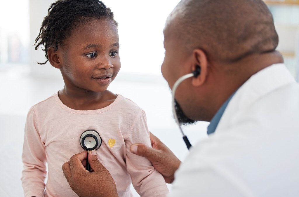Ministério da Saúde moçambicano vai pagar horas extraordinárias aos médicos a partir de agosto