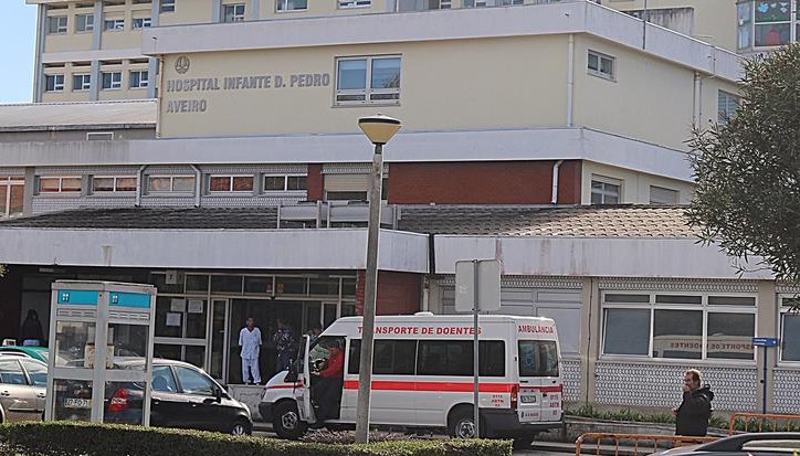 Urgência ginecológica e bloco de partos em Aveiro encerram por recusa de horas extra