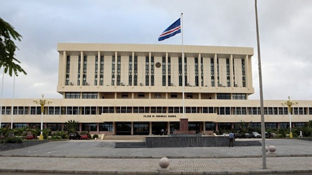 Parlamento de Cabo Verde aprova lei que permite colheita e transplante de órgãos