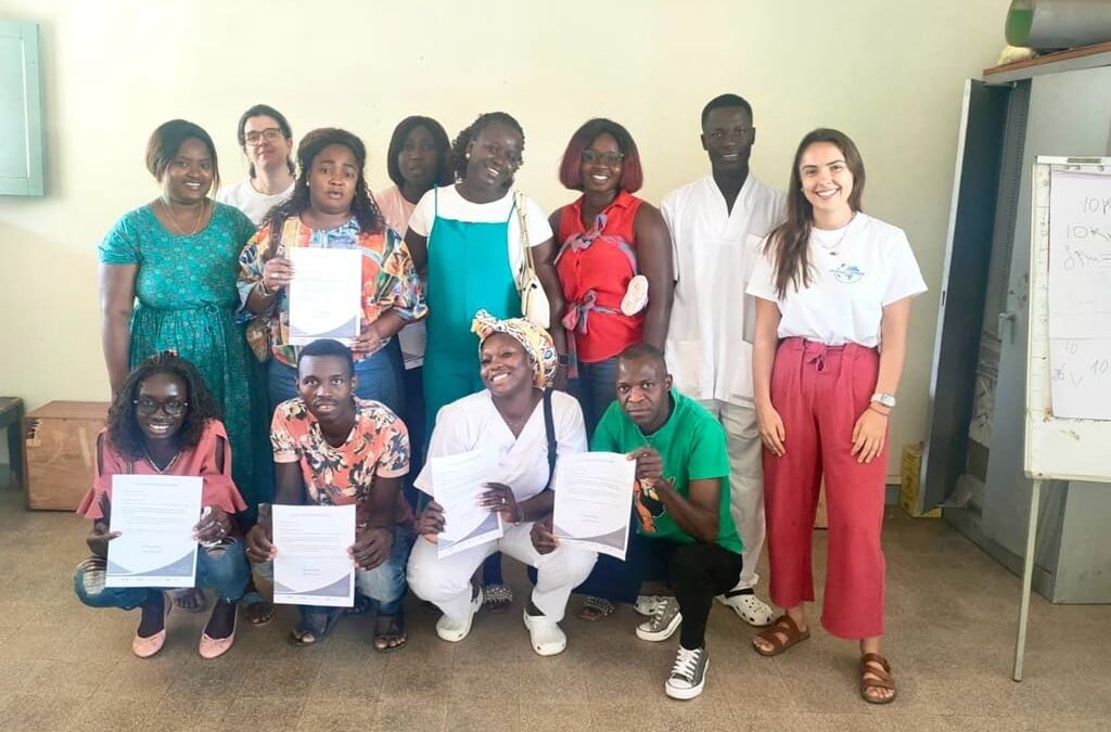 Mundo A Sorrir com projetos de saúde oral em São Tomé e Príncipe e Guiné-Bissau