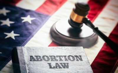 Arizona aprova abolição de lei que proíbe quase todos os abortos