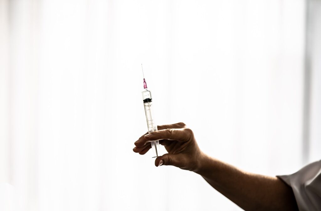 Peritos pretendem propor ao Governo criação do Programa de Vacinação para adultos