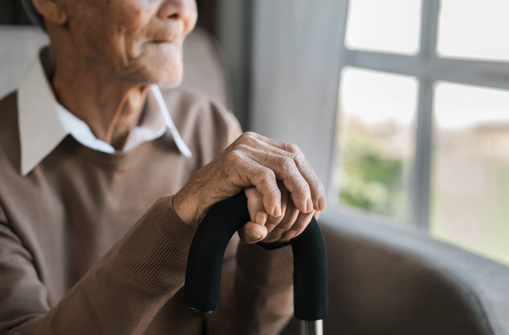 Estudo revela que idosos sofrem sobretudo violência psicológica e financeira
