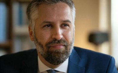 Pedro Nuno responsabiliza Montenegro pelas “más soluções” para o SNS