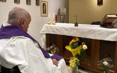 Vaticano divulga primeira fotografia do Papa após internamento no hospital