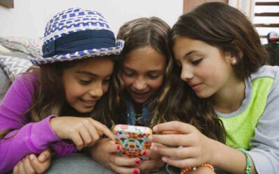 PSP alerta pais para significados ocultos de ’emojis’ usados por jovens