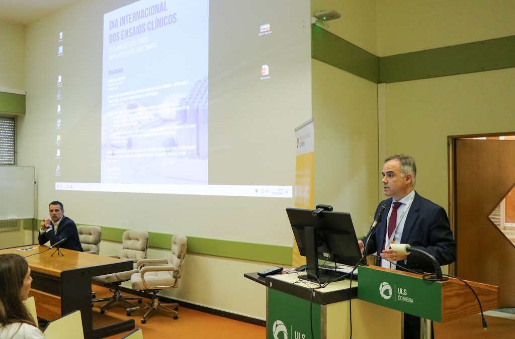 Centro Académico e Clínico de Coimbra lidera inovação e investigação clínica em Portugal