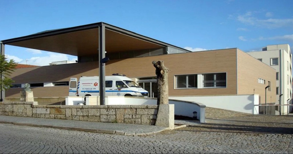 Homem deixado à porta do hospital de Ponte de Lima morre com queimaduras graves