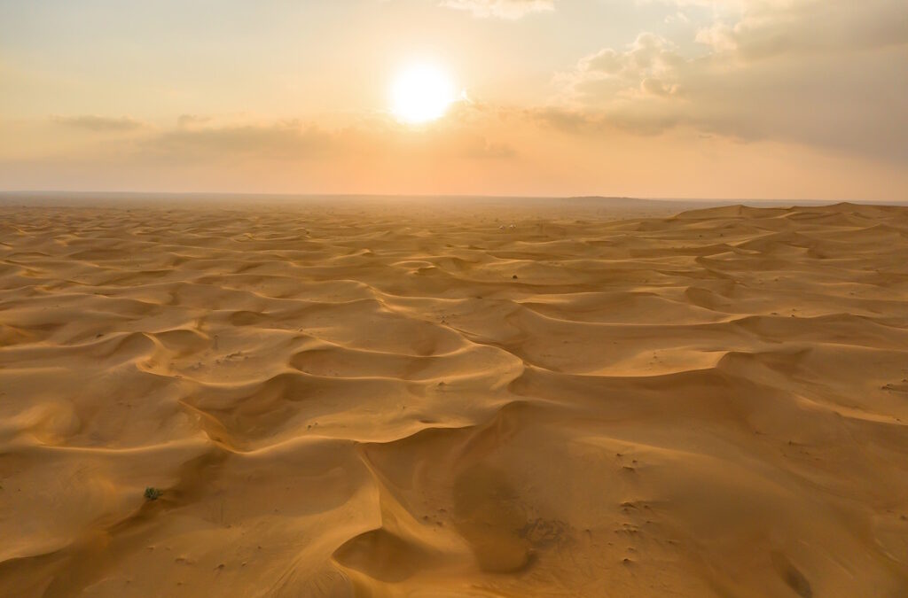 Emirados registam maior temperatura de sempre em maio com 51,6 graus Celsius